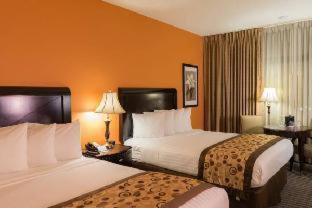 Oakland Airport Executive Hotel Room photo