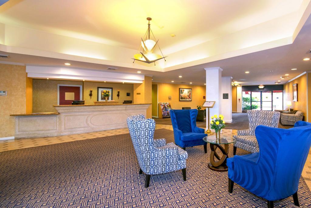 Oakland Airport Executive Hotel Exterior photo