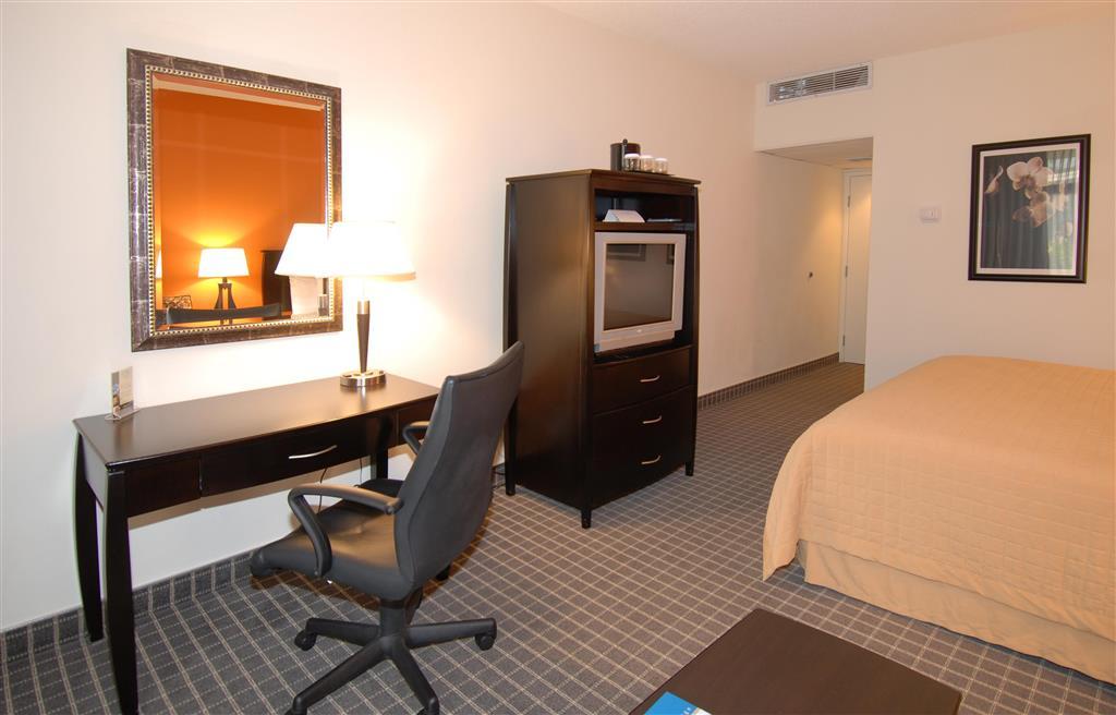 Oakland Airport Executive Hotel Room photo