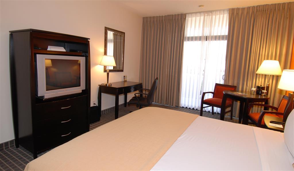Oakland Airport Executive Hotel Exterior photo