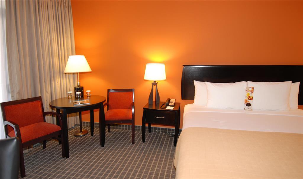Oakland Airport Executive Hotel Exterior photo